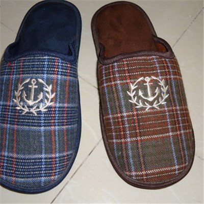 Cool Plaid Cloth Safety Slippers For Men