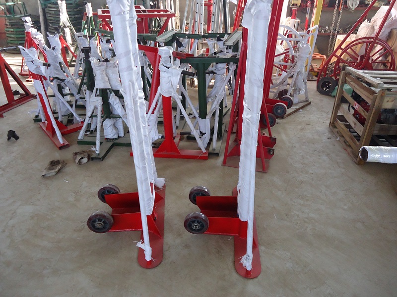 Ladder type cable drum jacks