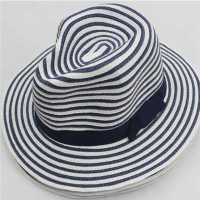 Men's straw hats with wide brim and leather band 