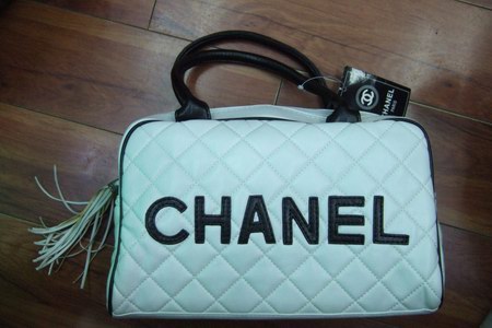 wholesale brand handbag,apparel,footwear,sunglasses