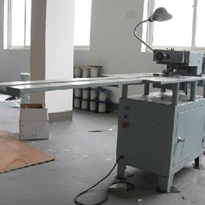 Double Knives Cutting Machine