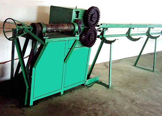 Straightening-cutting machine