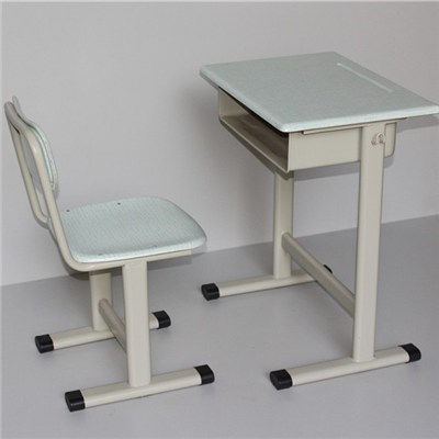 H1009e Tables And Chairs Students