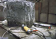 control demolitiont/concrete breaking: hydraulic rock & concrete splitter