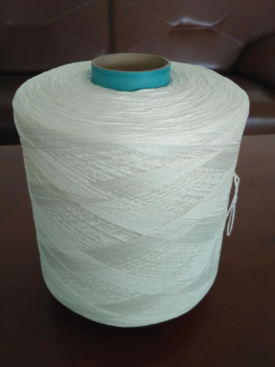 raw white or dope dyed Polyester BCF yarns used as carpet/artistical decorating material