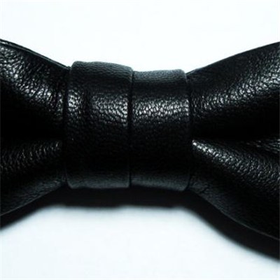 Fashionable Knitted And Leather And Wool And Velvet And Piping Contrast Bowtie