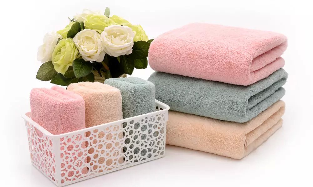 High quality solid color microfiber bath towel with competitive price,coral fleece/polyester bath towel