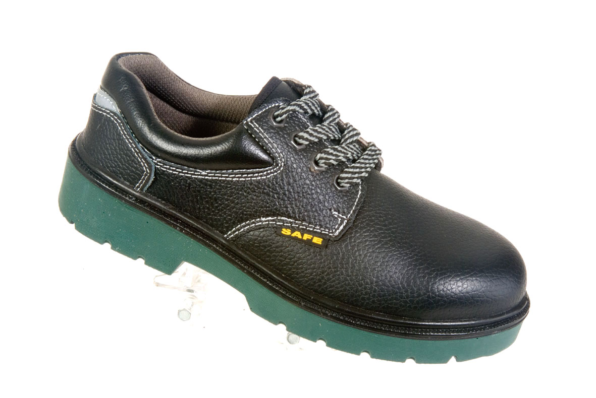 电绝缘皮鞋、保护足趾安全鞋