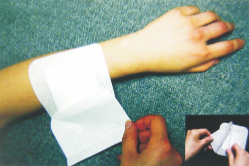Self adhesive breathable and comfortable Island Dressing with absorbent pad for wound care
