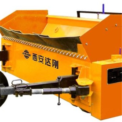 SS3000C Pull-type Chip Spreader Connected With The Wheel Hub Of Dump Truck,used For Surface Dressing Work, Easy To Operate.