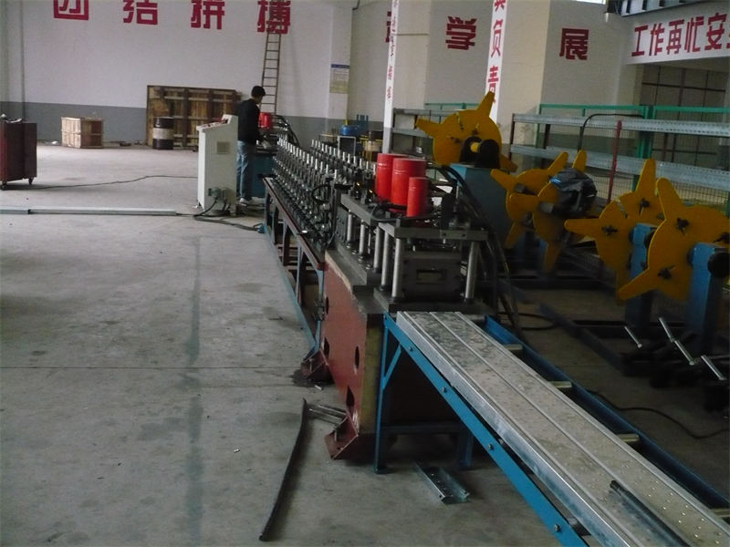 China Vane damper roll forming machine supplier/production line