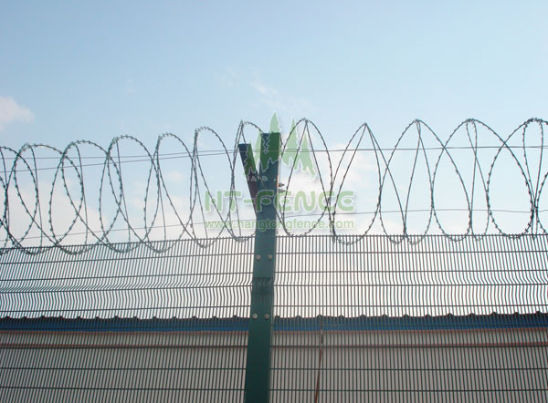 High security fence with razor&barbed wire