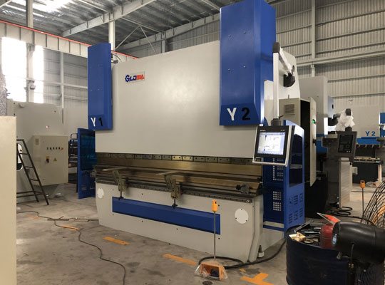 MB8 3+1 Axis CNC Automatic Servo Press Brake -DA58T