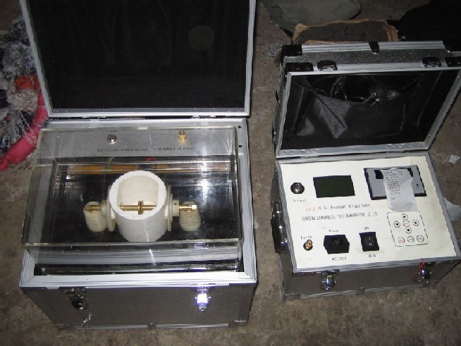 Insulating Oil Breakdown Voltage Tester 