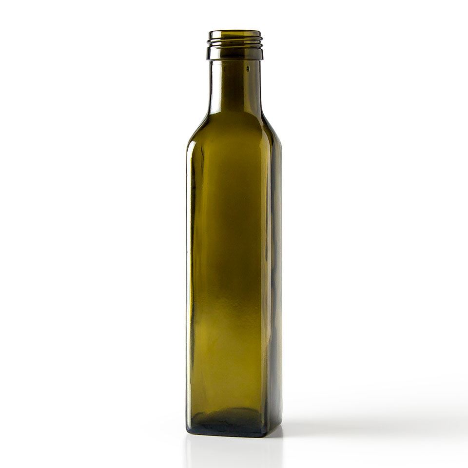 Стекающее масло. 100ml Glass Olive Oil Bottle. 250ml-Green-Square-Olive-Oil-Glass-Bottle. Olive Oil Bottle 100 ml. Масло Olive Oil стеклянная бутылка.