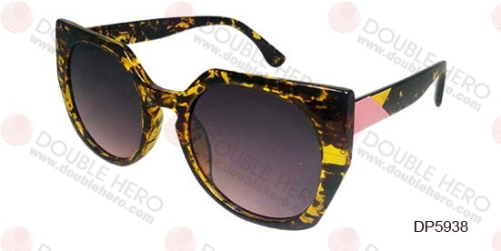 Plastic Sunglasses - DP5938