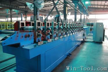 Double row special roof forming machine