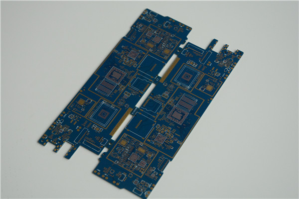 Controlled Impedance 6L/1.6mm HDI PCB in Mobile with blind and buried holes