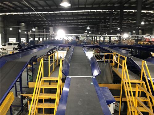 China cheap industrial stainless steel hot sale Climbing belt conveyor