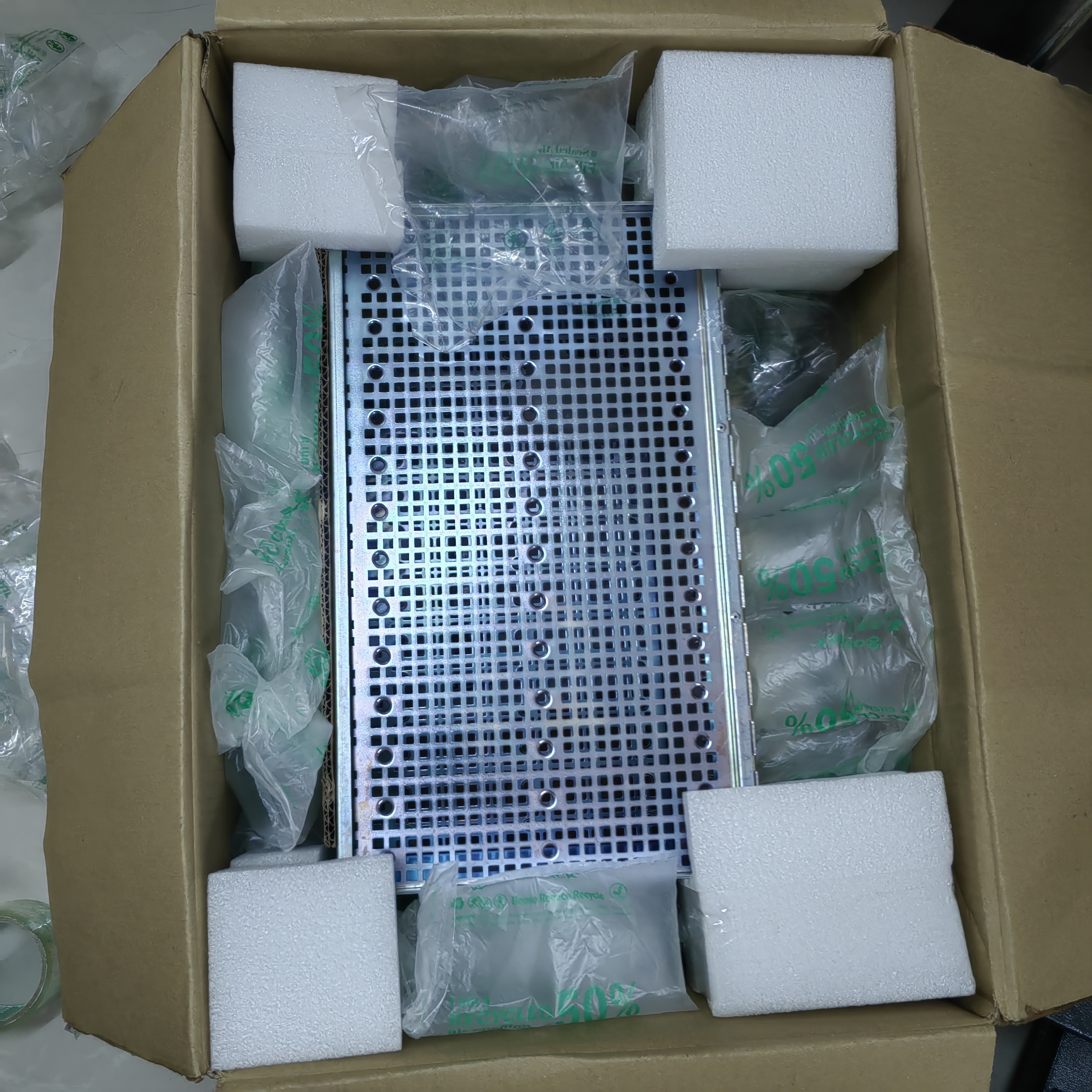 T8300C Expander chassis P8300