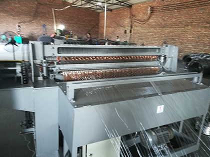 Станок для сварки сетки кладочной Anping Xuhong Wire Mesh Machinery Manufacturing Co., Ltd. 