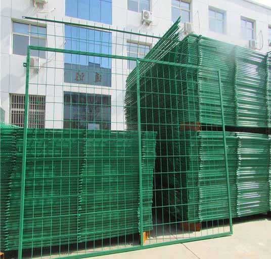 High Quality 4mm PVC Welded Wire Mesh Fence Home Garden V Folds Welded Wire Mesh Fence  university facilities fence factory  Power plants fence manufacturers