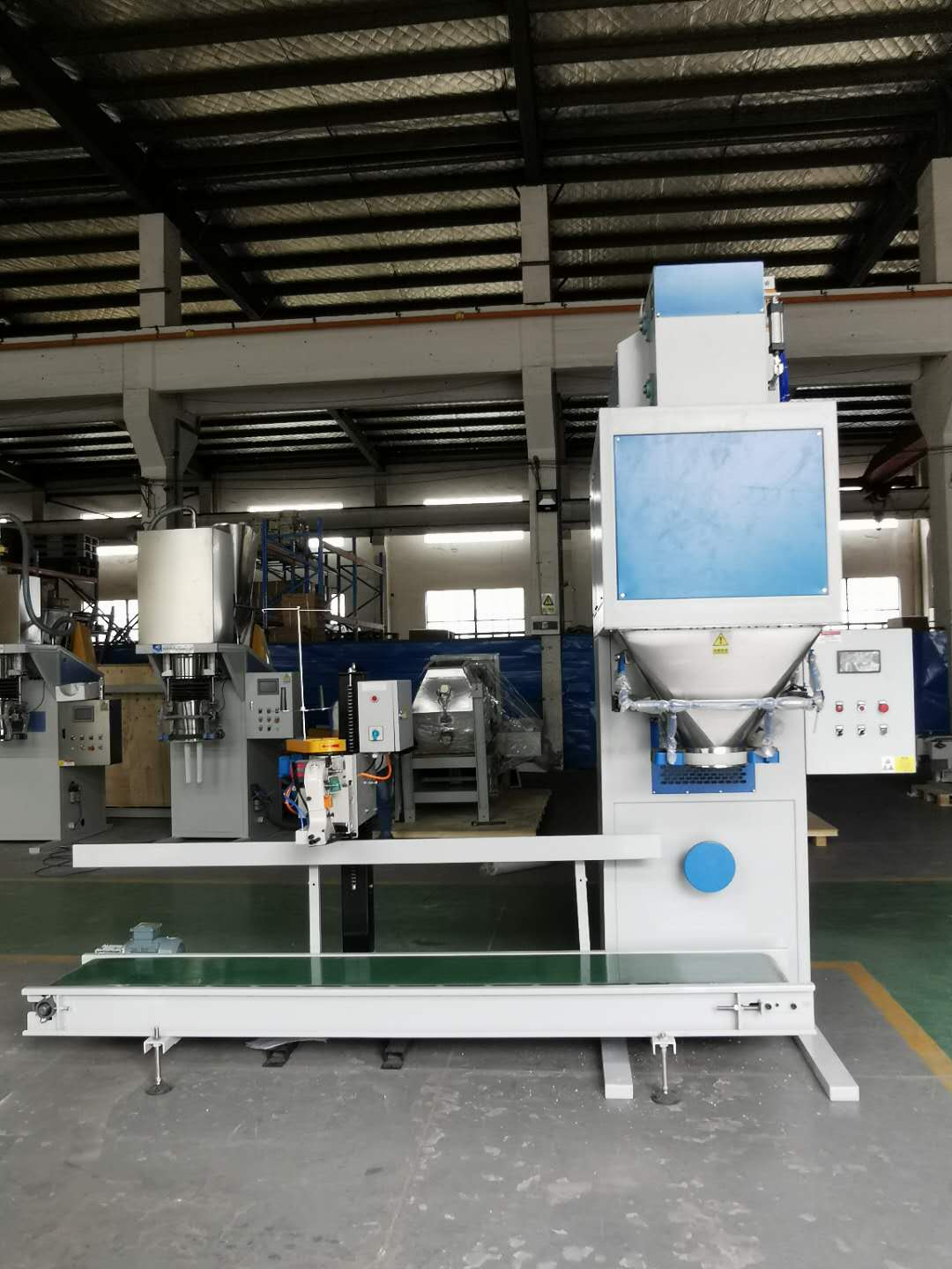 full automatic Barley packaging machine 无锡航一机械有限公司WUXI HY MACHINERY CO., LTD full automatic bagging palletizing and wrapping system Fully Automatic Packing System Palletizing Line