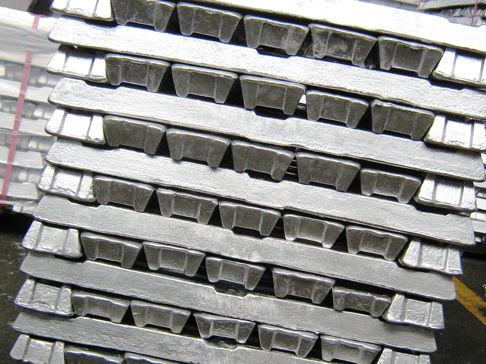 Aluminum Ingots ADC12  SCRAP SUPPLIER