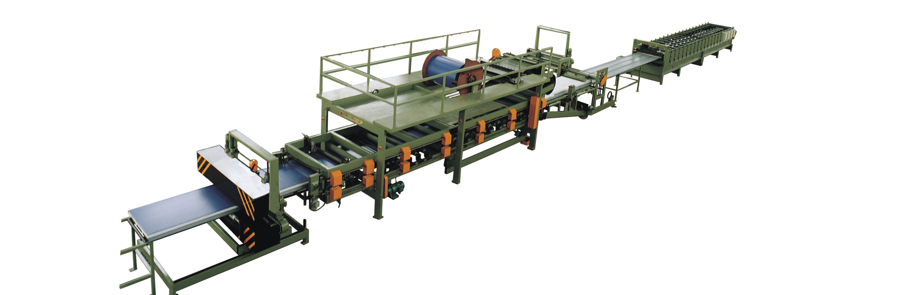 What are the Specifications of Foam Sandwich Panels and Rock Wool Sandwich Panels in the Sandwich Panel Machine?