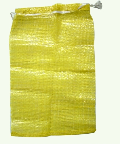 定制PP塑料管状网袋，用于橙果洋葱土豆柴火堆垛