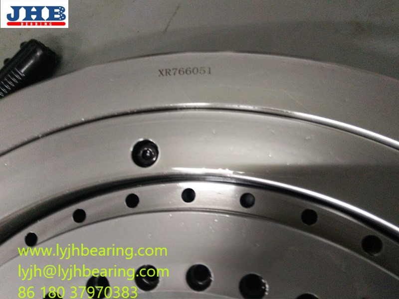 Vertical Machining centers use XR766051 457.2x609.6x63.5mm crossed roller bearing