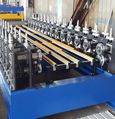 CEILING ROLL FORMING MACHINE
