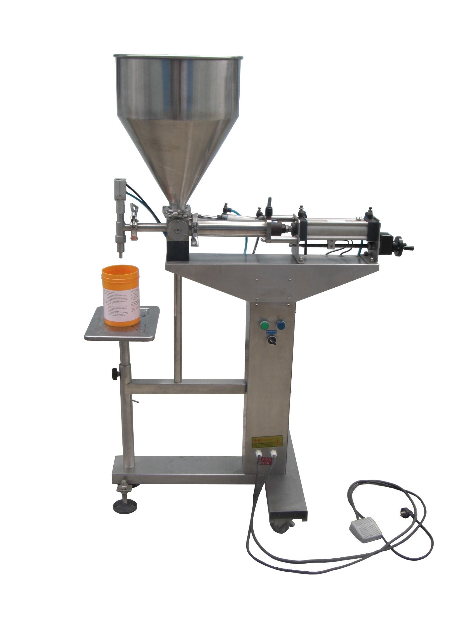 Piston quantitative liquid filling machine