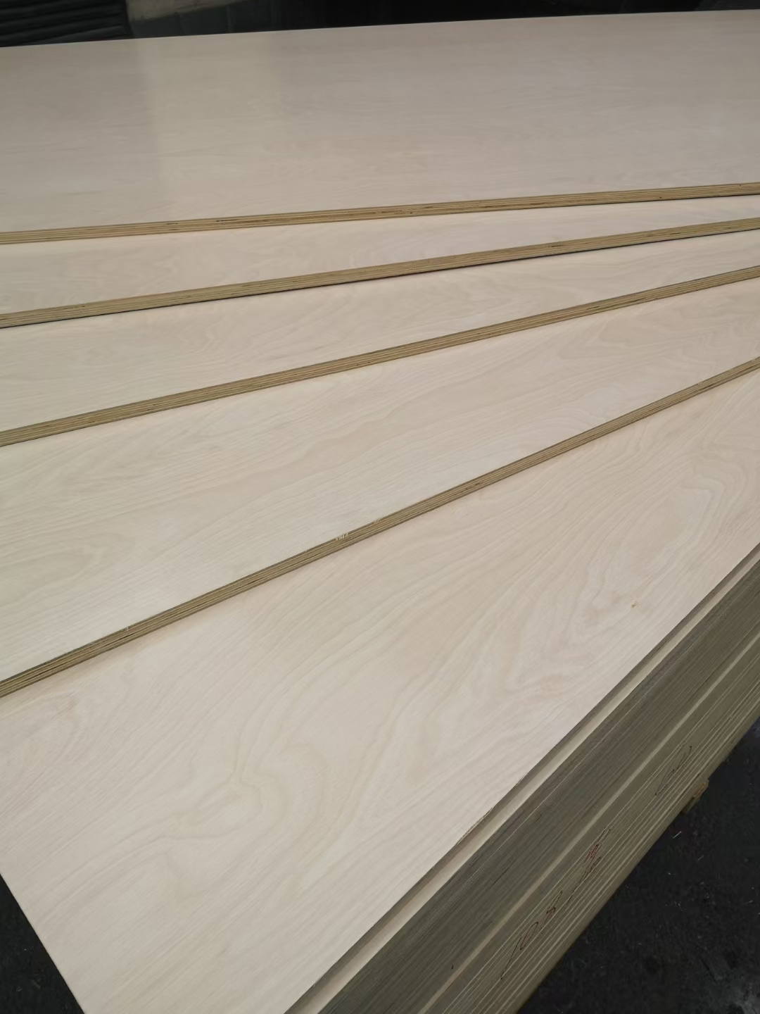 桦木胶合板，3 毫米 1/8 英寸工艺木材，非常适合激光、CNC 切割和木材燃烧
