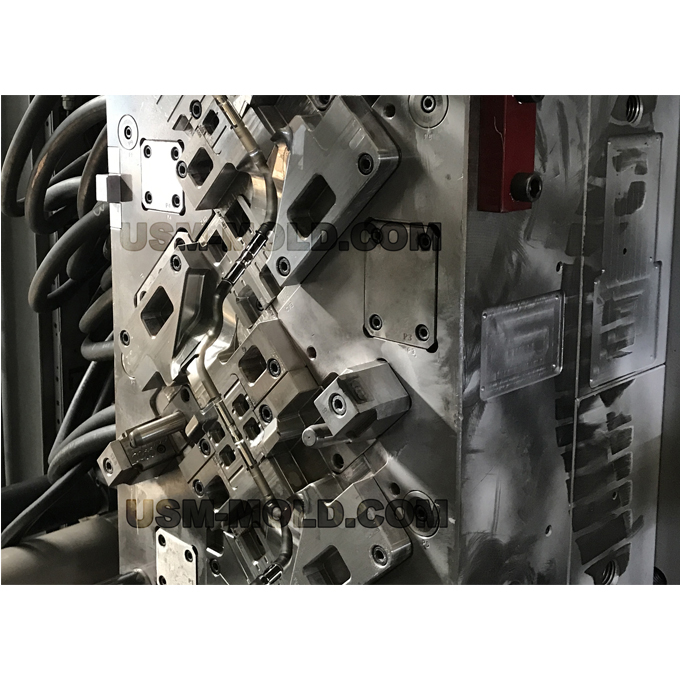 Water Assisted Injection Mould