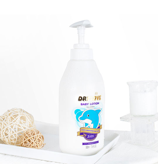 FAST-ABSORBING AND NON-GREASY BABY BODY LOTION
