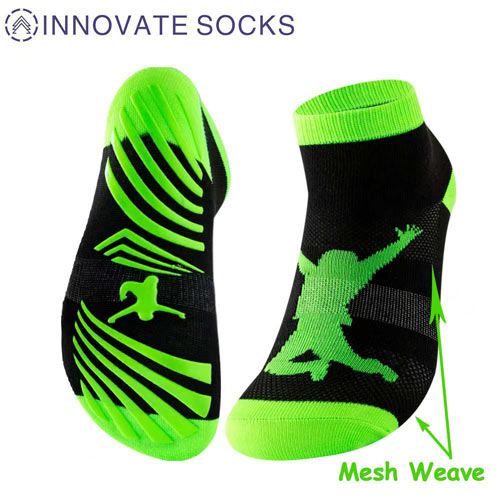 INNOVATE In Stock High Quality Generic Trampoline Grip Socks