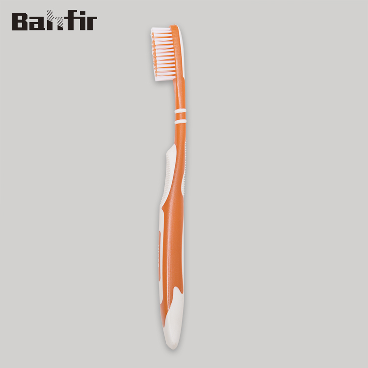 High Quality PP Toothbrush with Rubber Handle and High Density Tufts