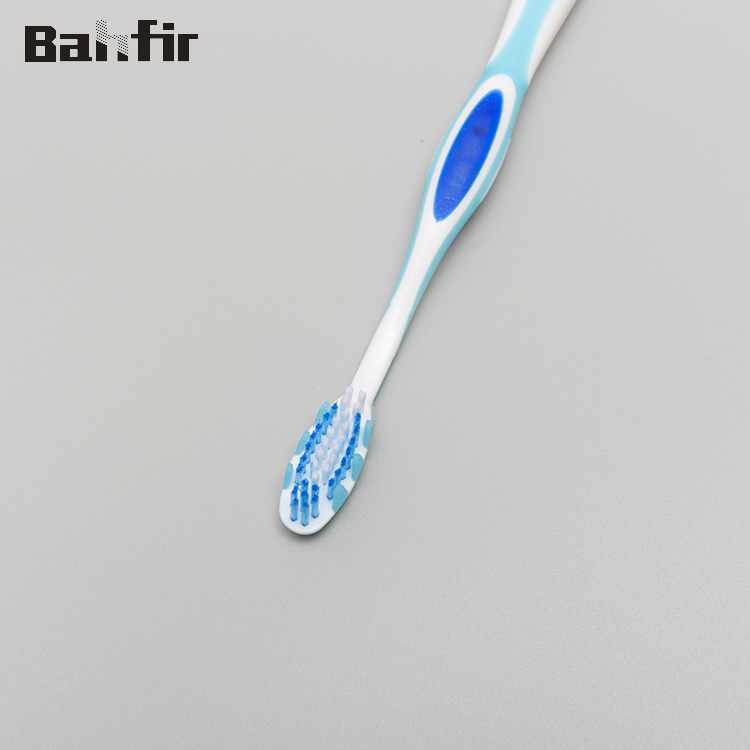 Chinese Eco-Friendly Top Quality Soft Head Adult Toothbrush