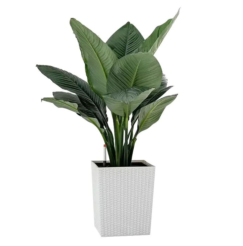 What are the advantages of using an imitation rattan weaving flower pot?