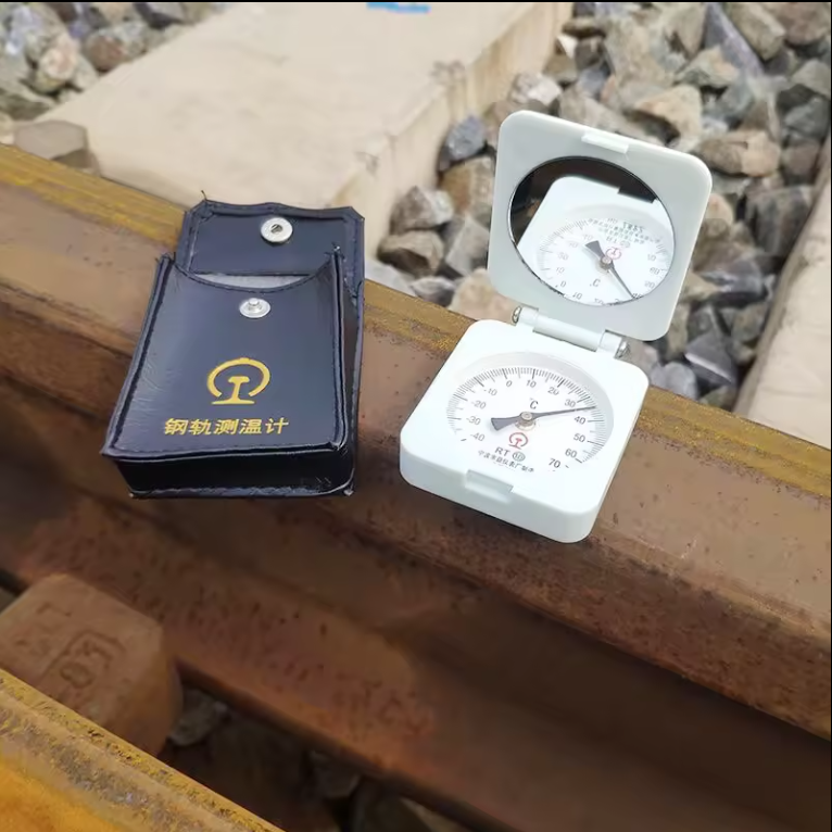 Магнитный термометр для железнодорожных путей