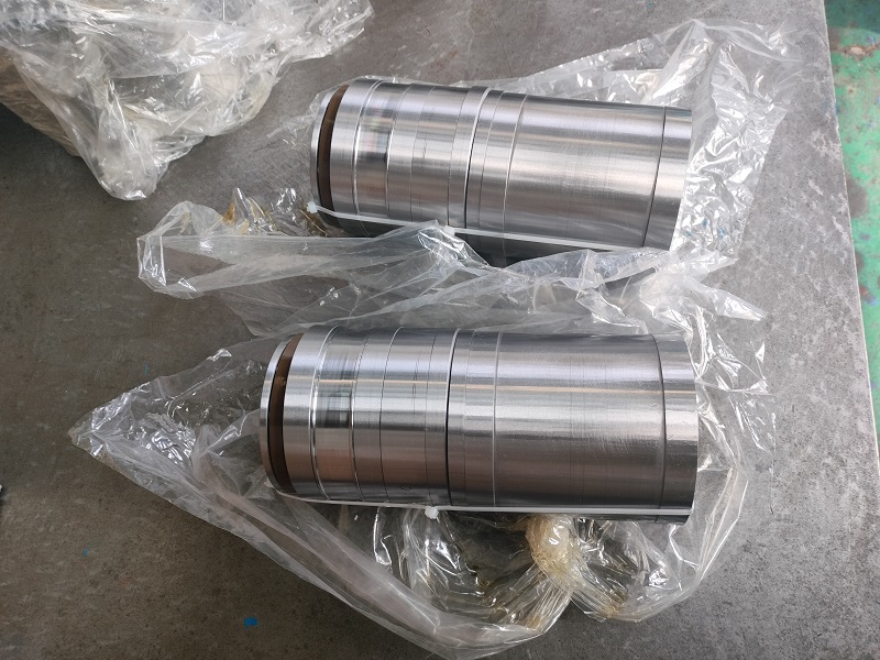 Extrusion gearbox shaft use the tandem roller Bearing F-81616T4AR 