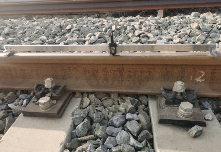 Digital Rail Corrugation Wear Gauge