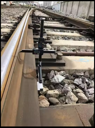 Digital Switch Rail Lateral Wear Gauge