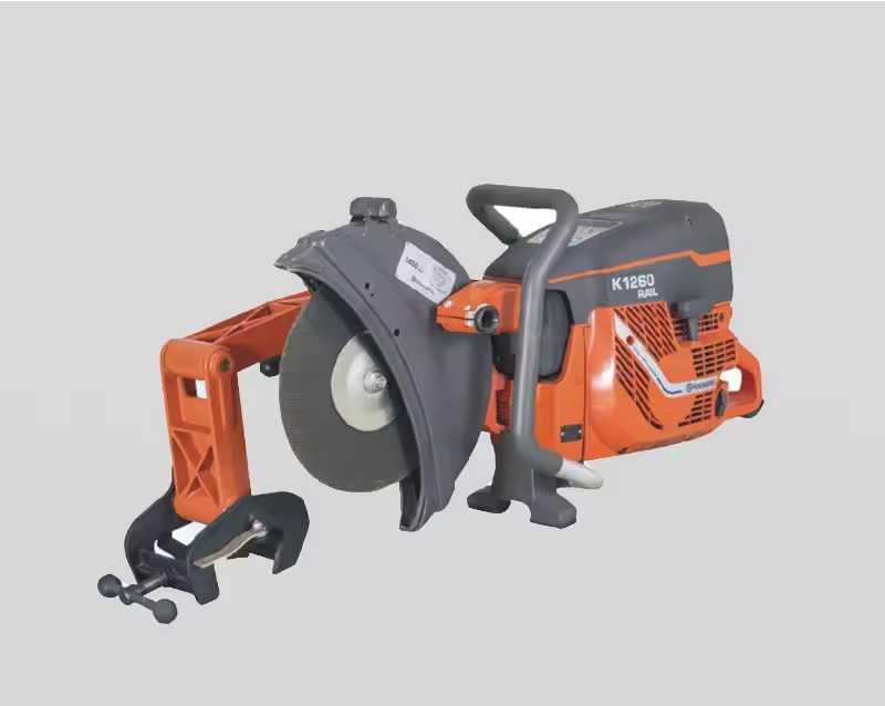 Portable electric rail drilling machine for quick and easy trackside drilling
