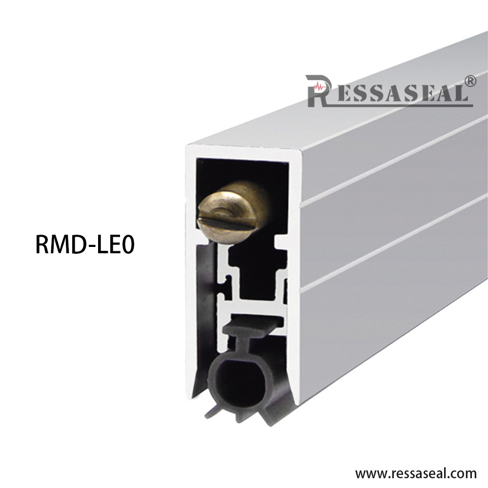  RESSA RMD-LE0 Surface Mounted Automatic Door Sweep