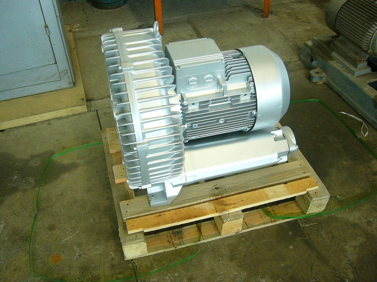 2rb 530-7AA21 Side Channel Blower