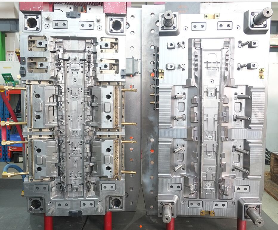 HIGH PRECISION PLASTIC MOLD FOR AUTOMOTIVE/MEDICAL /CONSUMER/ELECTRICAL INDUSTRIES