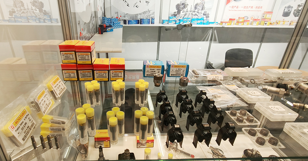 Common Rail Injector Nozzle RE533608  Common Rail Injector Repair Kits 