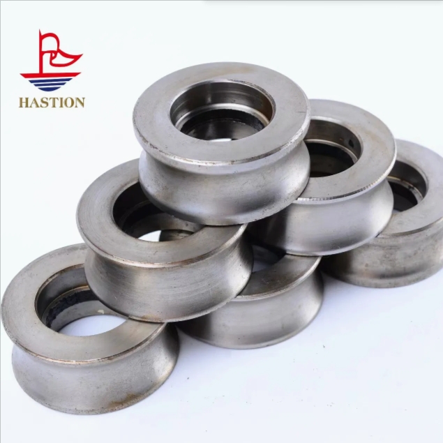 Anti-oxidation and anti-deformation titanium carbide guide wheel